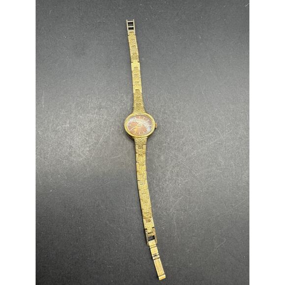 Vintage ELGIN Women’s Mechanical 17 Jewels Watch Gold Tone Bracelet Band main image 9